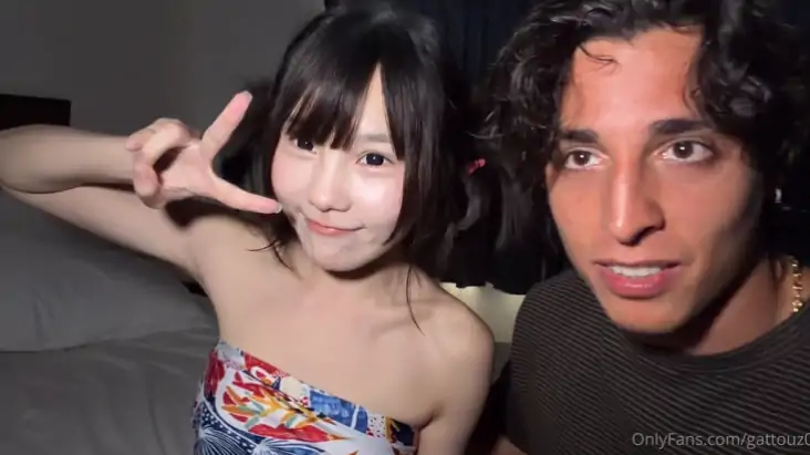 安卓+电脑+苹果【视频】刚满18岁的中国女孩UrBunnyUna与炮王Gattouz合拍 [7.5G]-大壮游戏